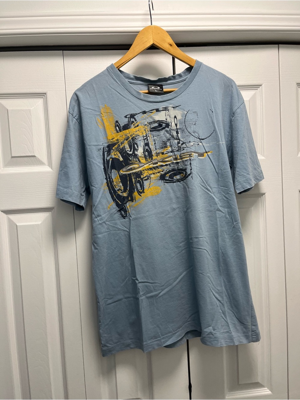 Rare Y2K Oakley T-shirt